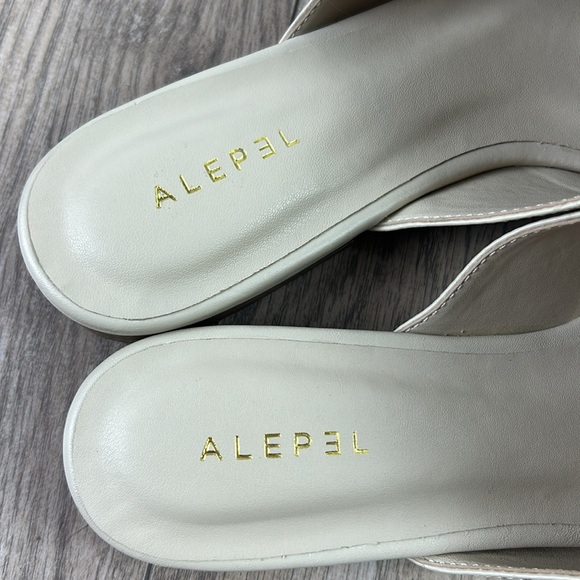 New nwot perfect Alepel Gold Cheetah mule 6 - Picture 5 of 8